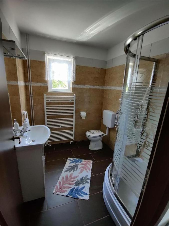 Apartman Niki Lič Exterior foto